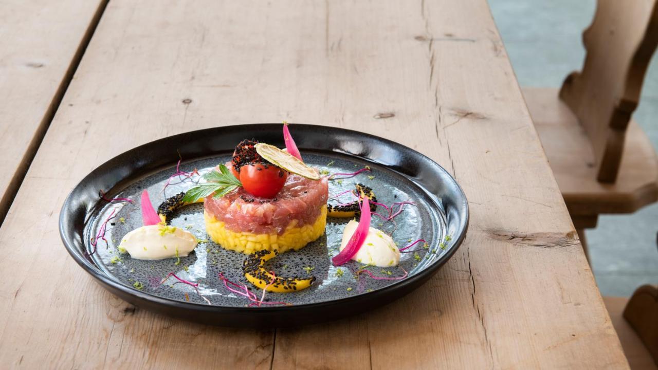 Hotel Engiadina 추오츠 외부 사진