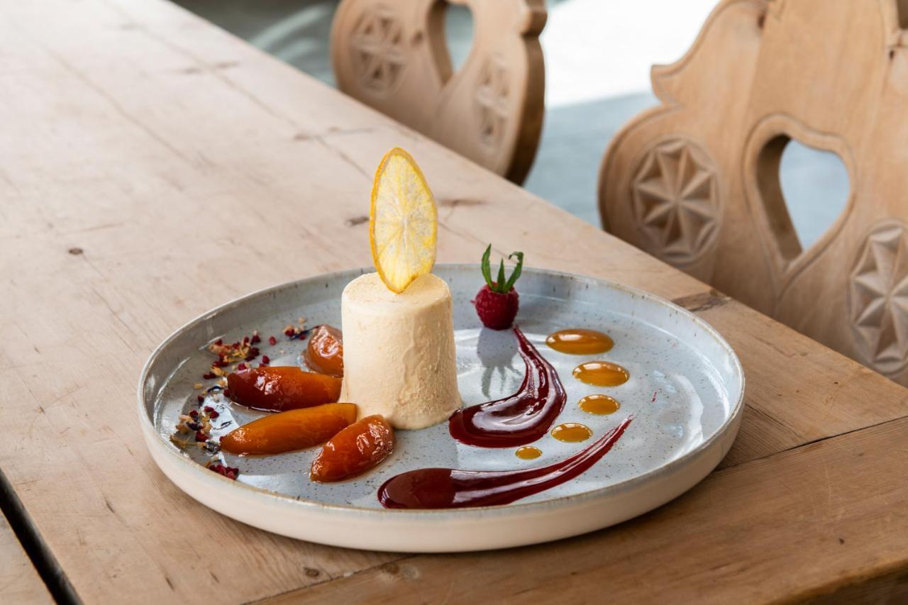 Hotel Engiadina 추오츠 외부 사진