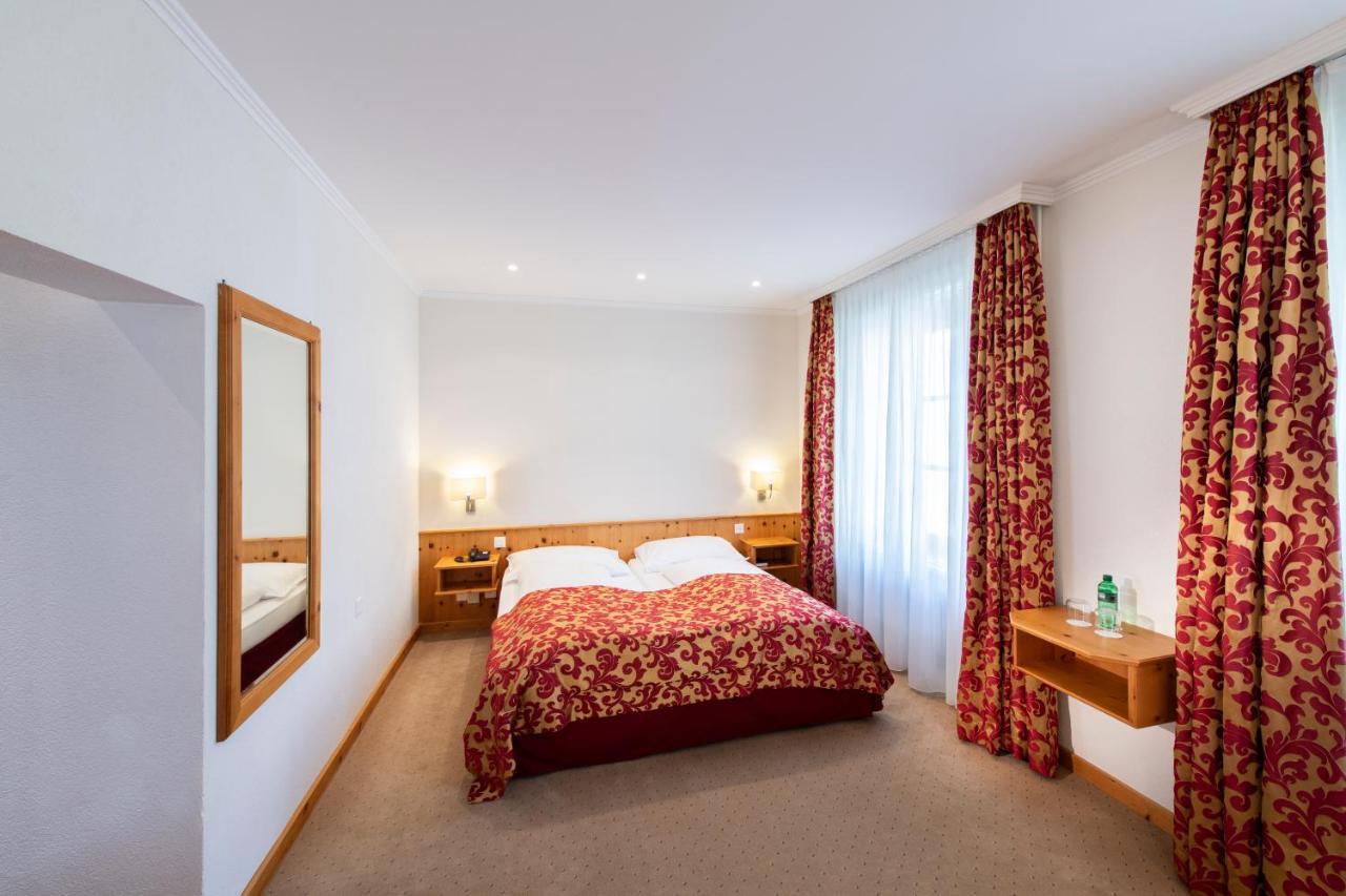 Hotel Engiadina 추오츠 외부 사진