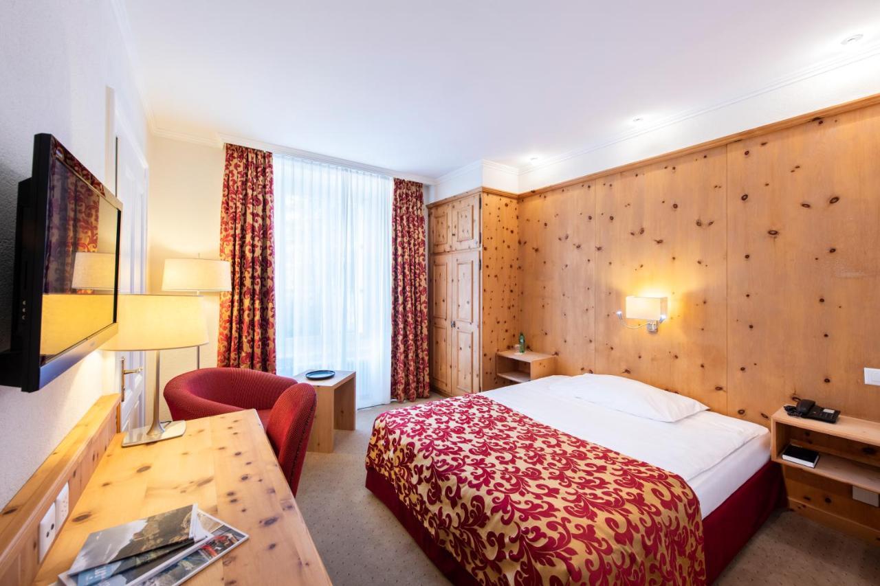 Hotel Engiadina 추오츠 외부 사진