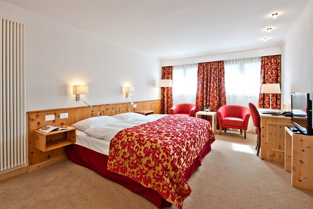 Hotel Engiadina 추오츠 외부 사진