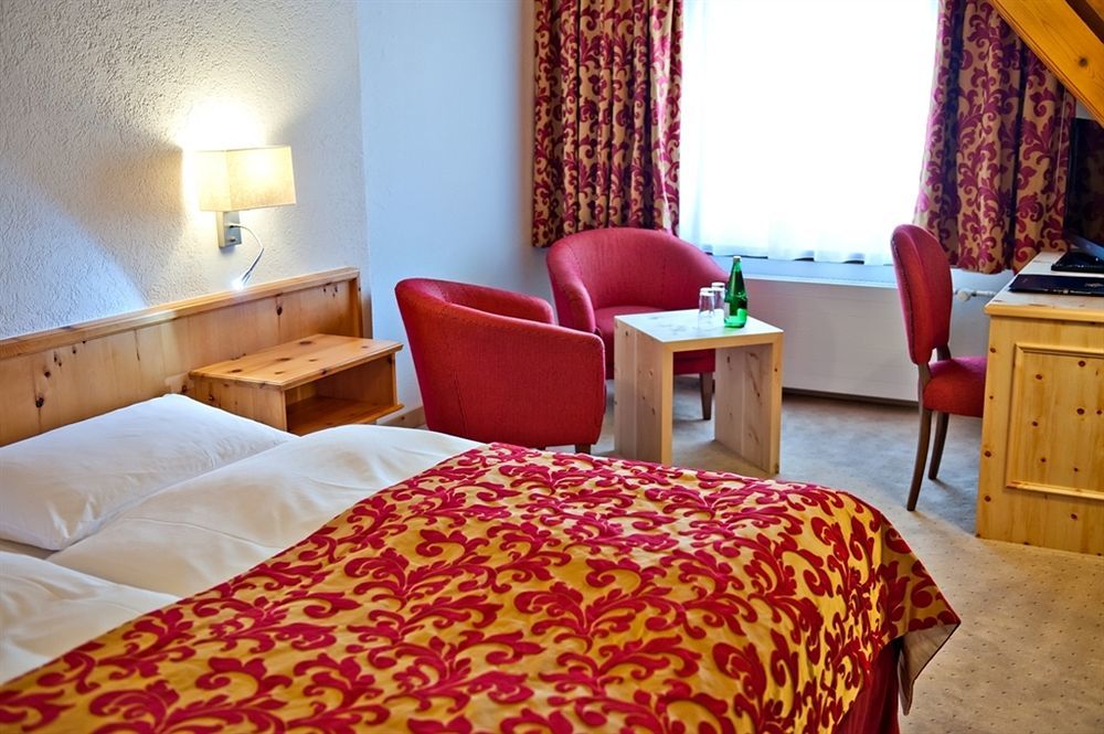 Hotel Engiadina 추오츠 외부 사진